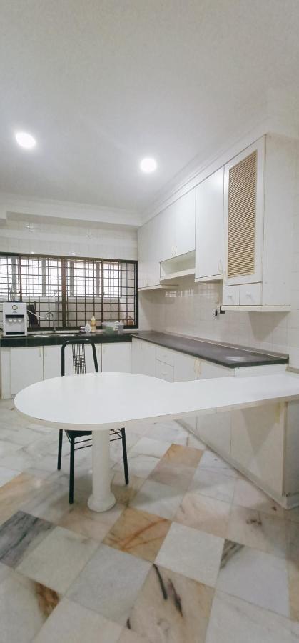 Cozy Corner House #4 Bedroom #3 Bathroom Ipoh Buitenkant foto